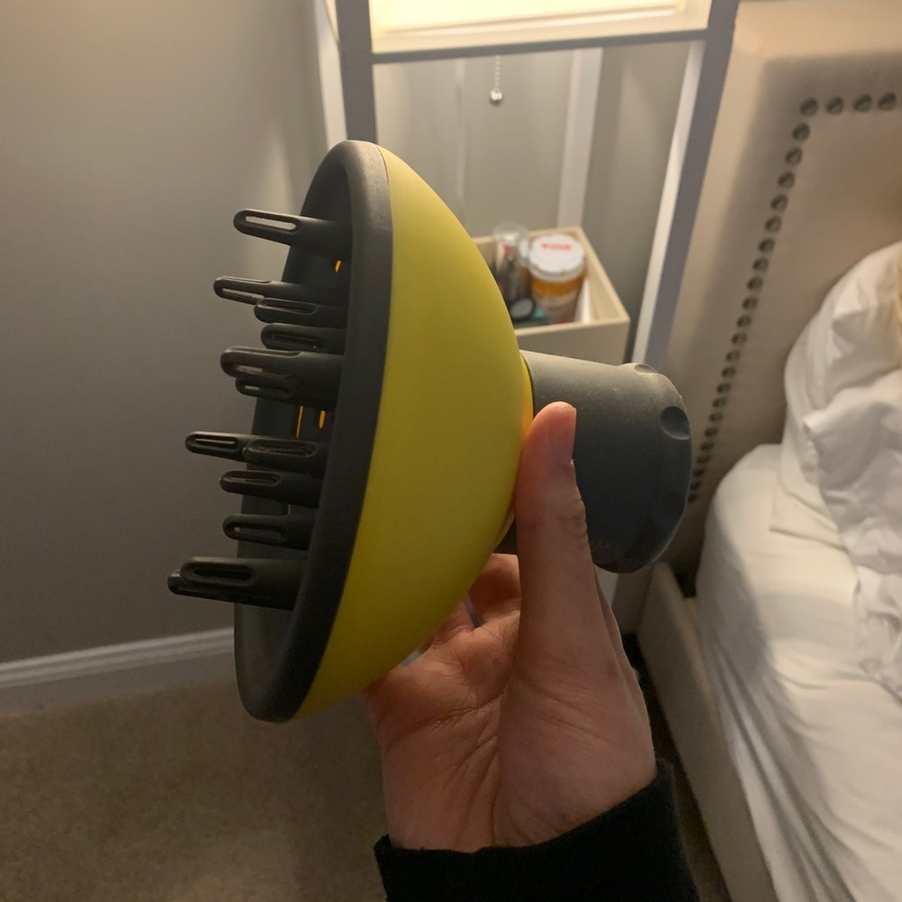 Drybar curly hair diffuser